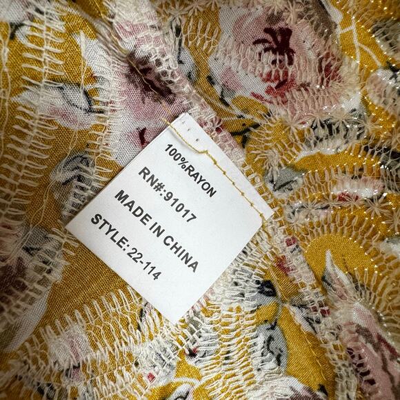 Solitaire Boho Floral Embroidered Tunic Blouse Crew Neck 3/4 Bell Sleeve Size M - Picture 5 of 8